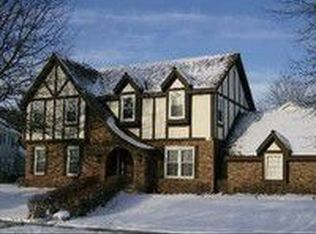 1061 Whirlaway Ave, Naperville, IL 60540