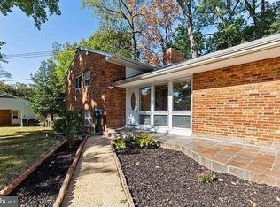 7602 Cosgrove Pl, Springfield, VA 22151