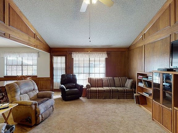 3rd image of 5518 Winchester Ave