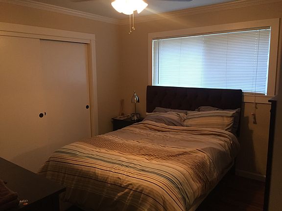2nd image of 313 26th St