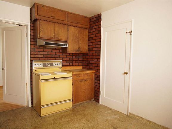5th image of 831 Bishop Ave