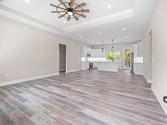 3rd image of 133 Armitage Dr