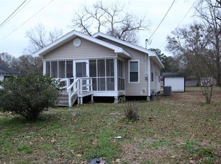 808 Thompson St, Oakdale, LA 71463
