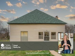 200 Forest St, Koshkonong, MO 65692