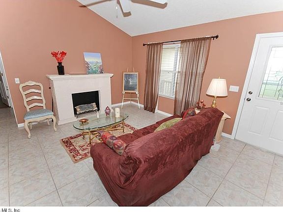 2nd image of 1305 Landeros Ln