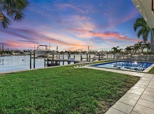 66 Dolphin Dr, Treasure Island, FL 33706