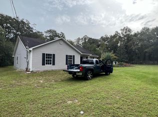 27751 Virgil Hawkins Cir, Okahumpka, FL 34762