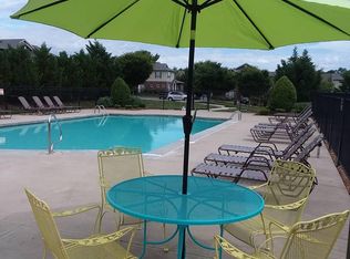 1046 Pinehurst Dr UNIT B, Spring Hill, TN 37174