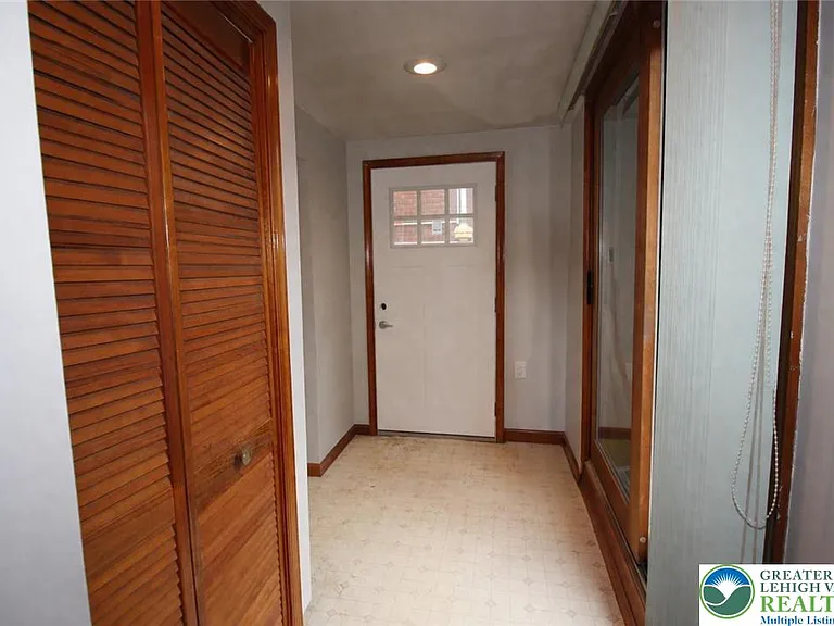513 Cattell St — Photo 24