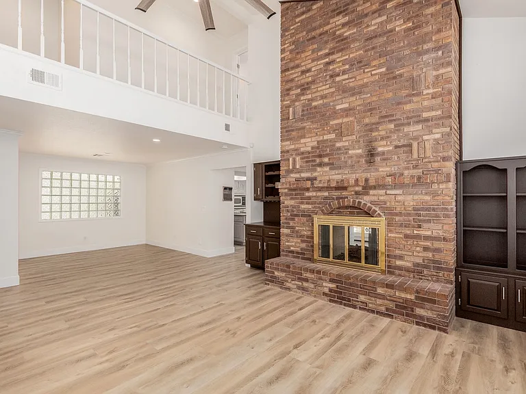 861 Vegas Valley Dr — Photo 6
