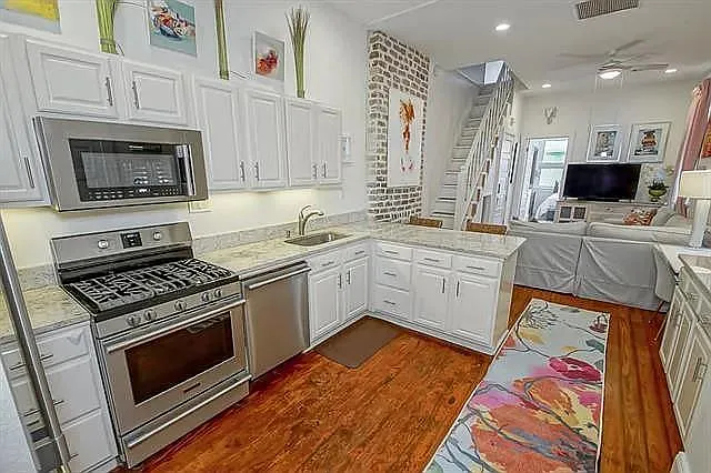 6034 Perrier St — Photo 11