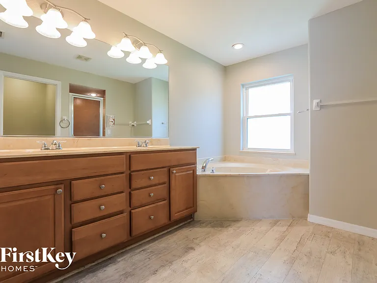 1200 Wise Dr — Photo 10