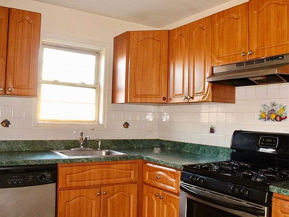 5th image of 99-56 1st St