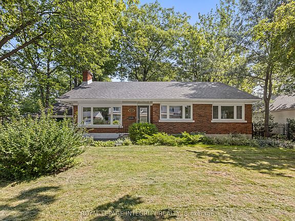 3rd image of 2183 Woodcrest Rd