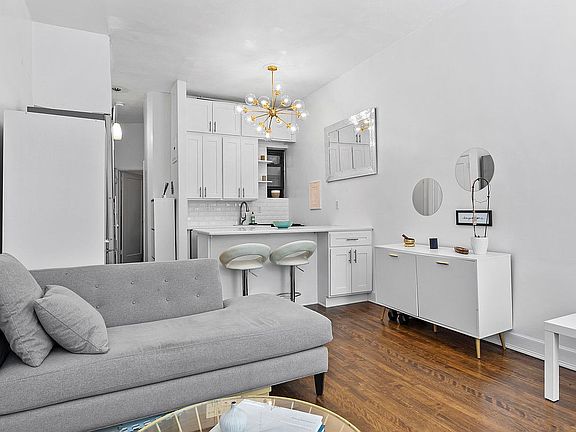 3rd image of 415 E 80th St APT 1-N