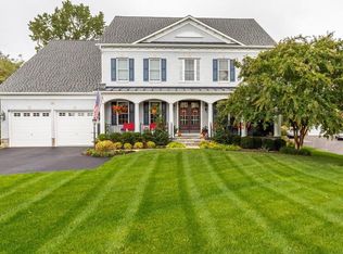 24 Hunting Ct, Edgewater, MD 21037