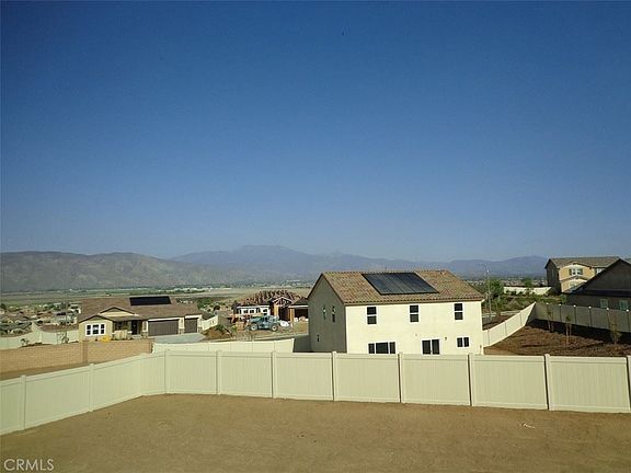 5th image of 607 Qeweewish Ave