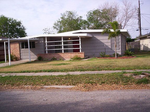 2nd image of 1514 E Fordyce Ave