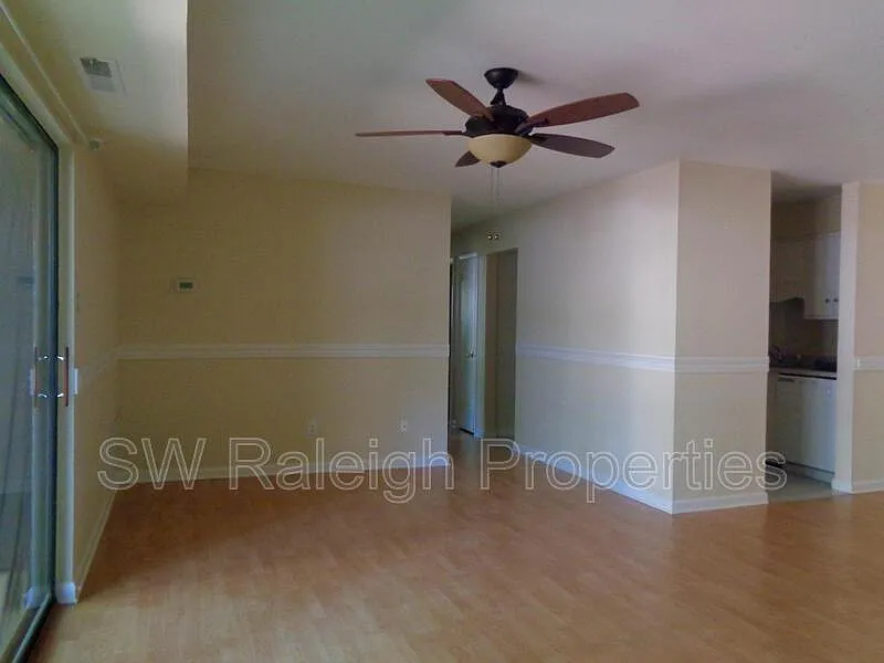 2 bed, 2.0 bath, 1016 sqft, $1,350 — Photo 3