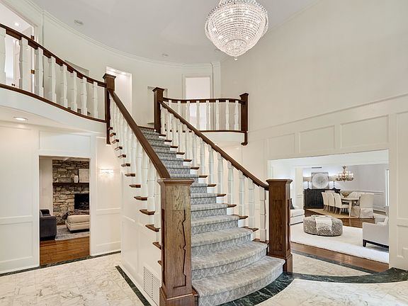 5th image of 6470 Corsica Dr