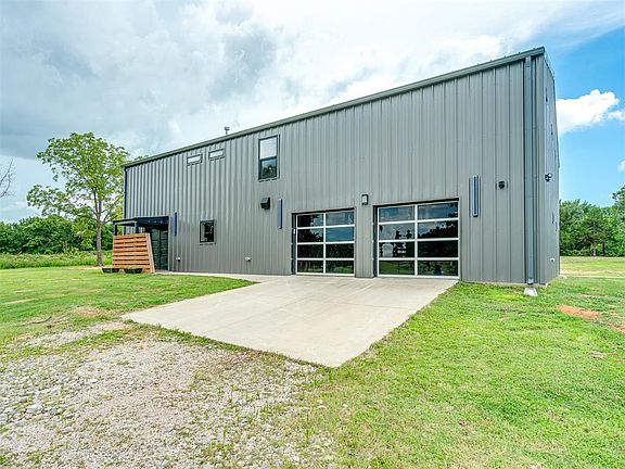 2nd image of 14668 Circle Dr