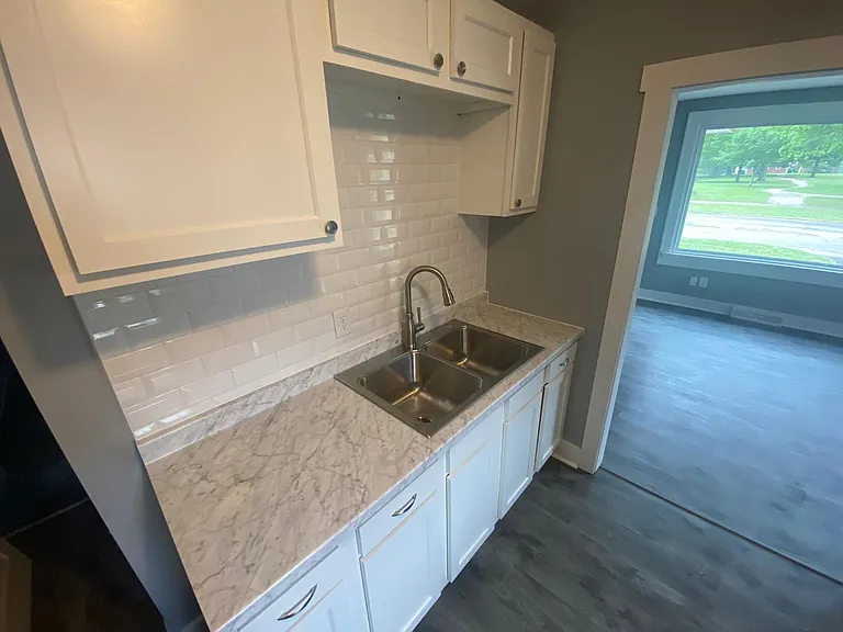1804 Brown St — Photo 10