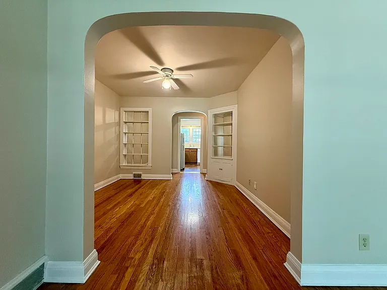 2525 Glenmary Ave #3 — Photo 5