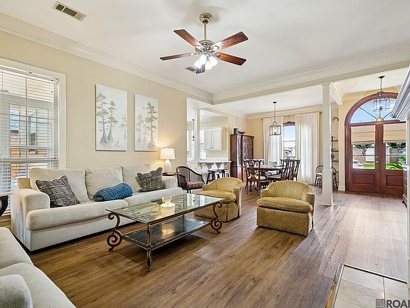 4th image of 10305 Springpark Ave
