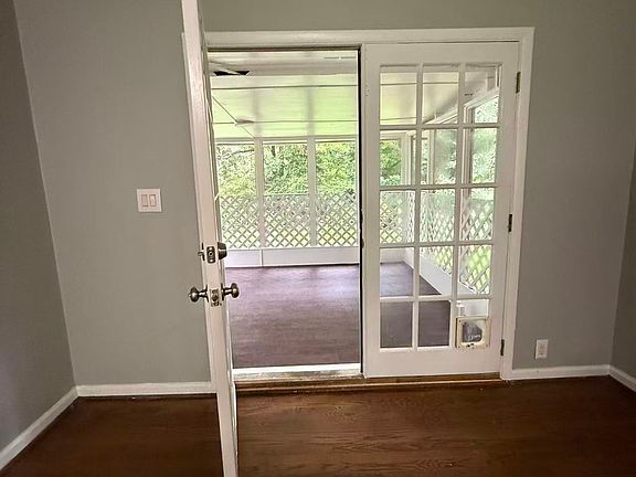 3rd image of 3549 Wilton Ave