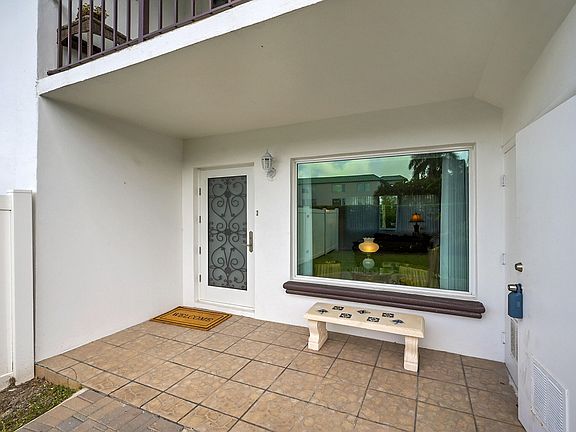 5th image of 1702 S Ocean Blvd #1