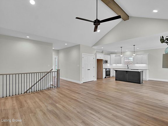 5th image of 207 Cherry Hill Rd