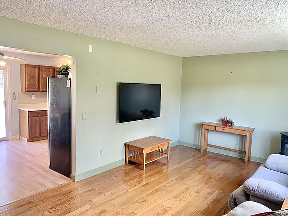 5th image of 10 Newington Ave