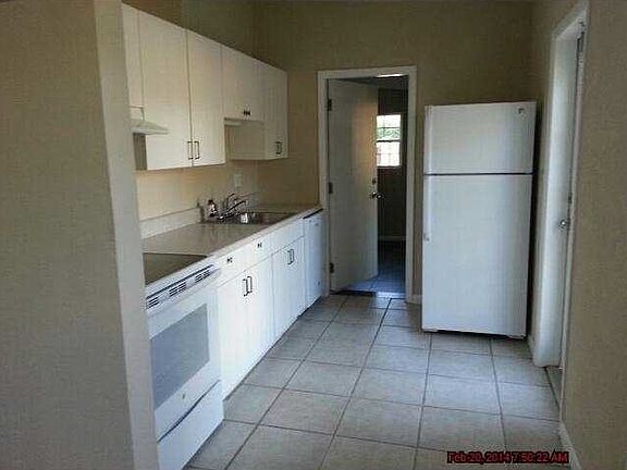 4th image of 4281 NE 17th Ave