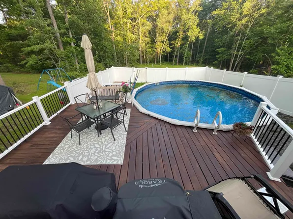 11 Pingree Hill Road #L, Derry, NH 03038