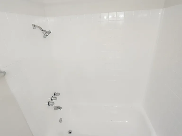 3041 NE 143rd St — Photo 5