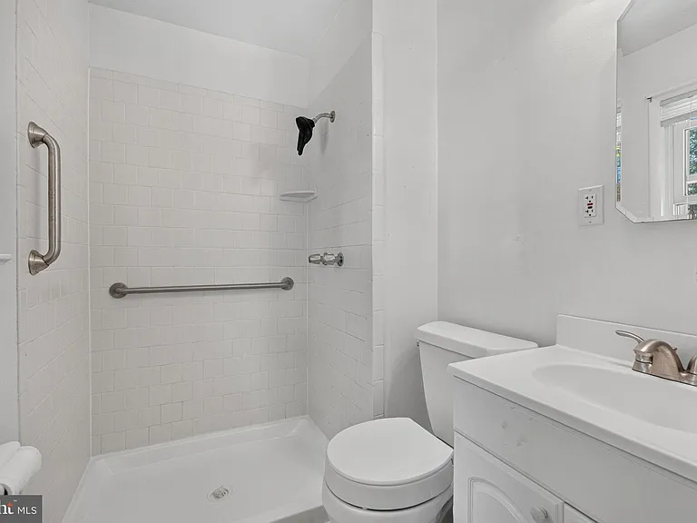 4507 Josephine Ave — Photo 26