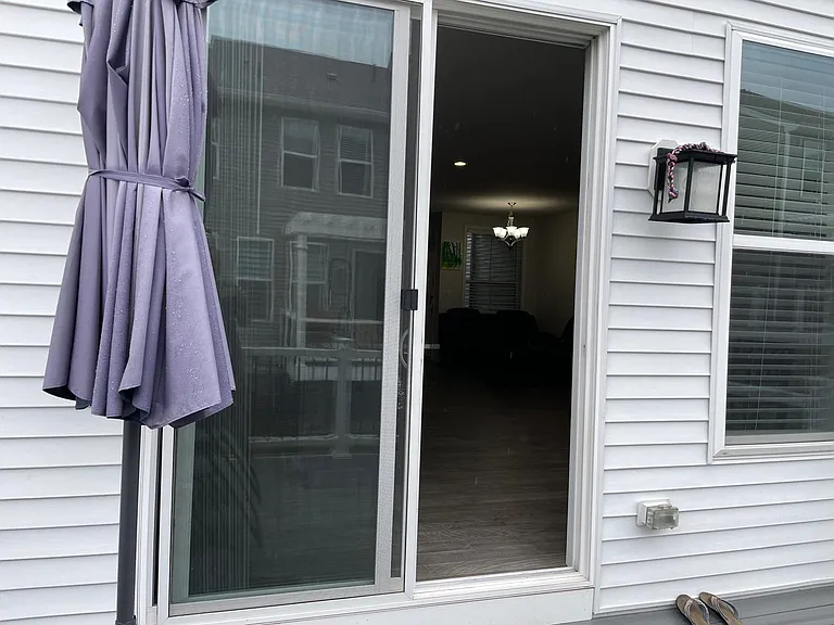 294 Kennedy Dr — Photo 42