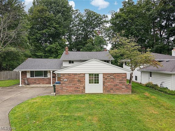 2nd image of 3466 Tree Ln