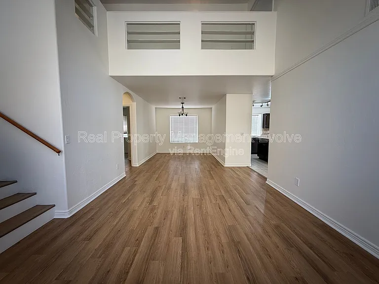 16838 S 20th Pl — Photo 5