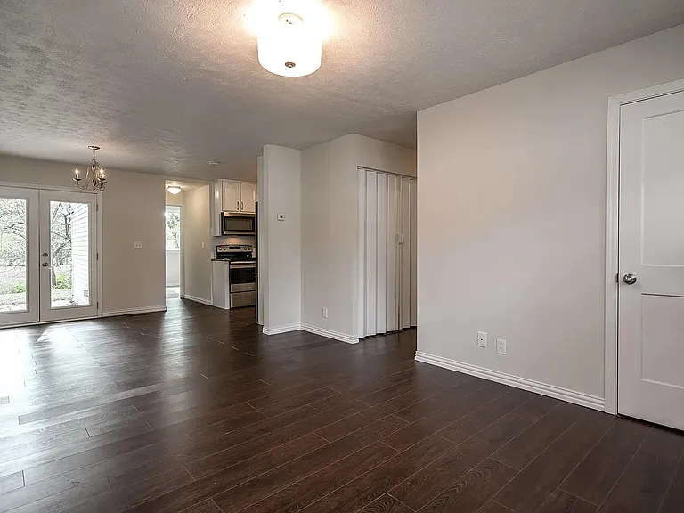 6500 Mercury Dr — Photo 6