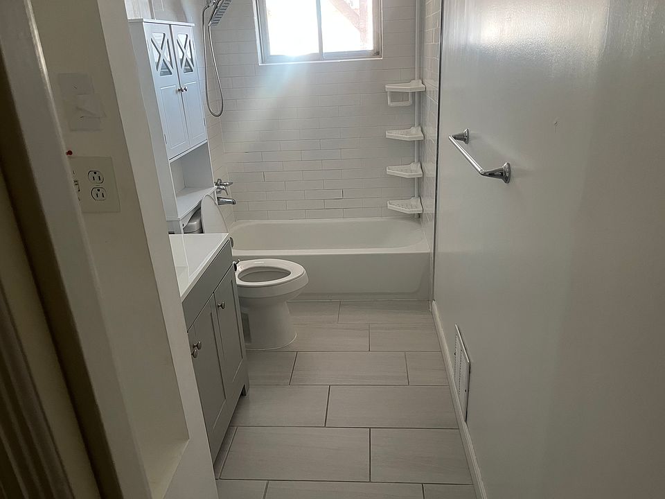 1st image of 1 Vanderbilt Ave #2