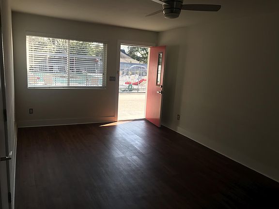 4th image of 2637 River Dr Unit 24