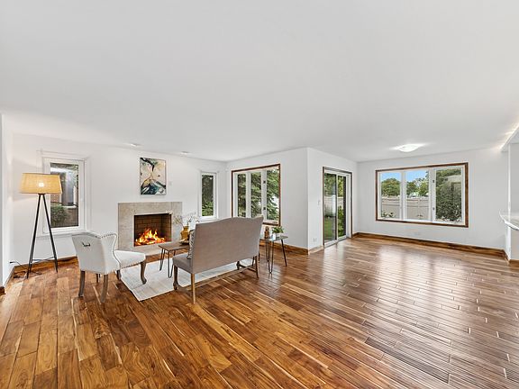 5th image of 1602 E Clayton Ct