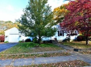 4 Lunn St, Riverside, RI 02915