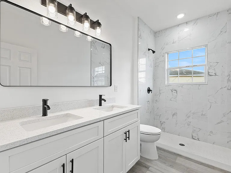 602 Desmoines Ct — Photo 33