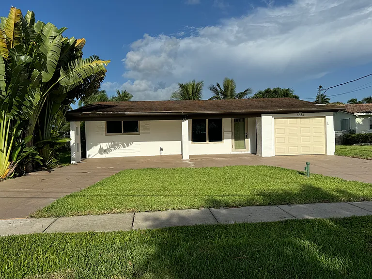 4461 SW 34th Dr — Photo 10