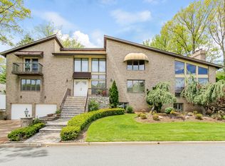38 Clifton Ter, Englewood Cliffs, NJ 07632