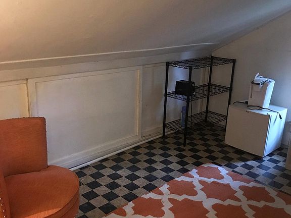 4th image of 432 W New York Ave Unit B