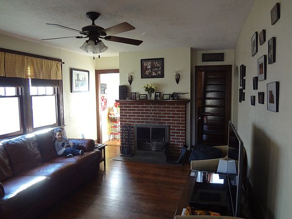 3rd image of 309 Pine Dr