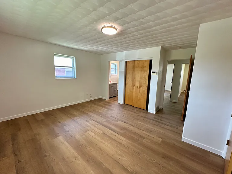 1814 Stoddard St — Photo 10
